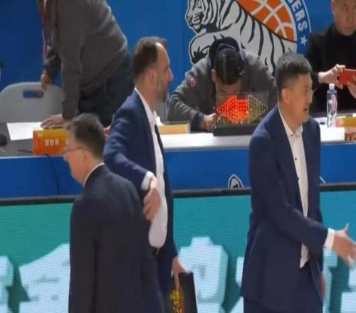 赛季,官方首秀,车手阵容全,开云体育,开云体育官网,开云体育app,开云体育app下载